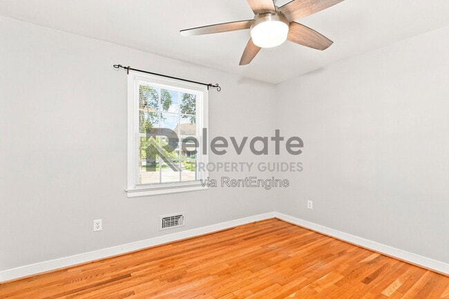 Building Photo - 2321 Pleasant Run Dr