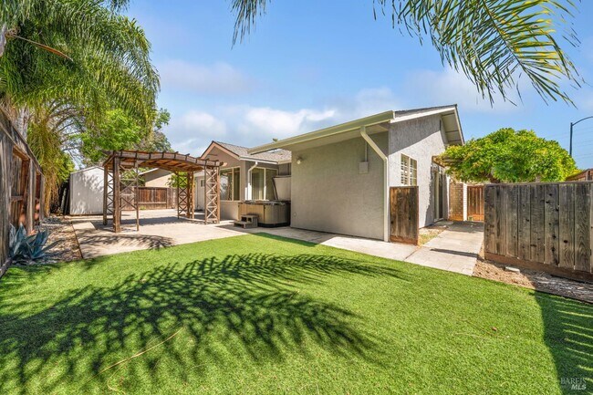 Building Photo - 436 Corte Lagos