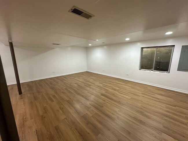 Building Photo - 227 Butler Dr