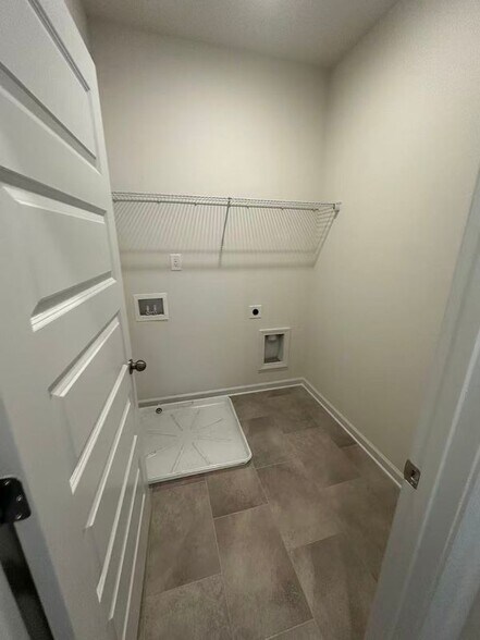 Building Photo - 829 Kensington St