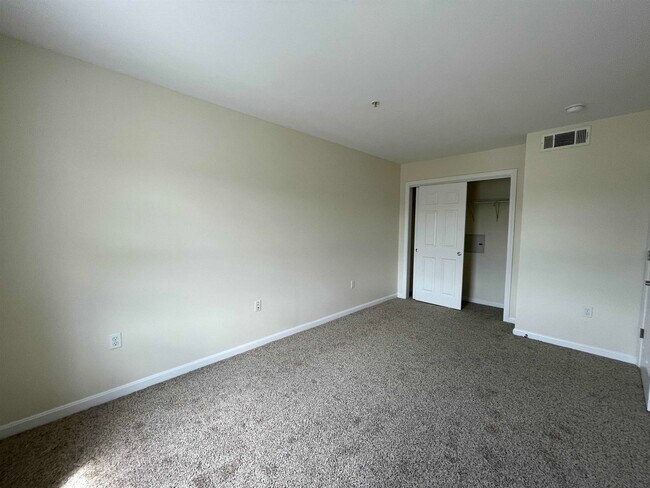 Building Photo - 20 Sentinel Court