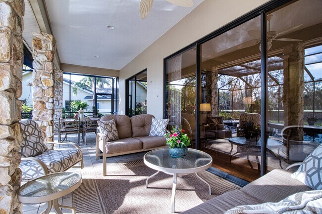 Building Photo - Palm Aire Fully Furnished Rental