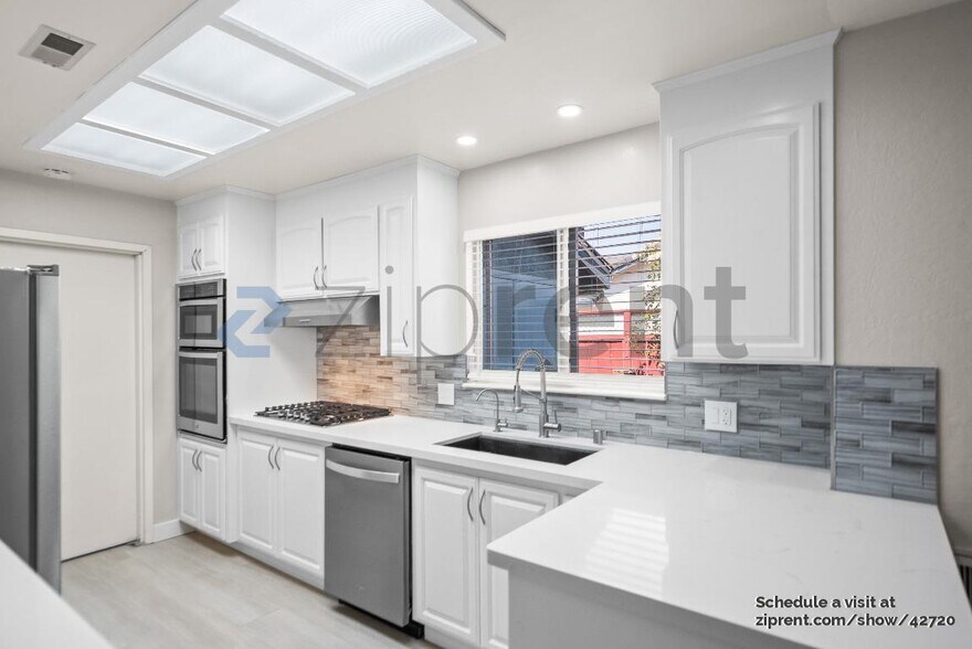 Building Photo - 4046 Alvarado St