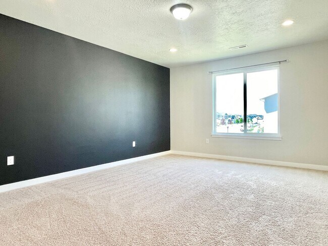 Building Photo - Modern Herriman Home at Big Bend Park!