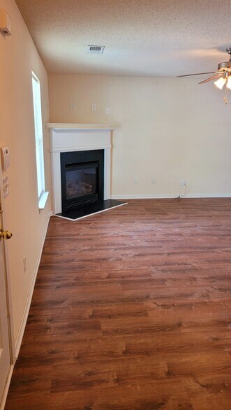 Building Photo - 521 Epris Ln