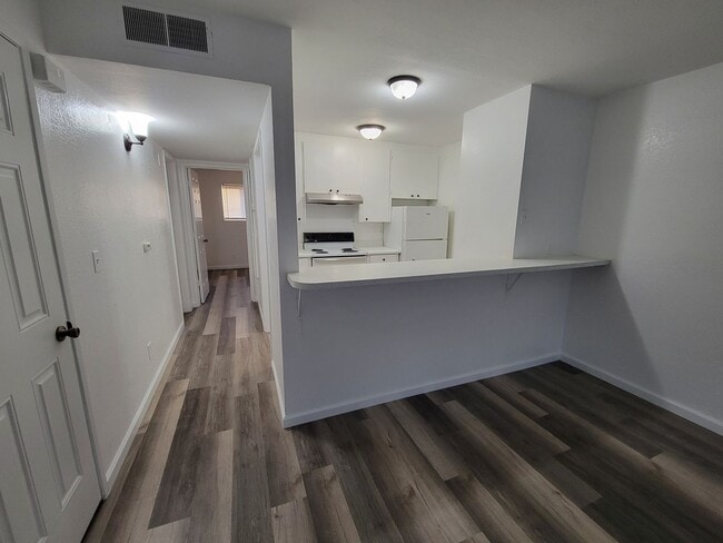 Building Photo - 1 Bedroom 1 Bath Apartment in Orland!