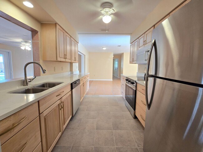 Building Photo - 3125 Irving St