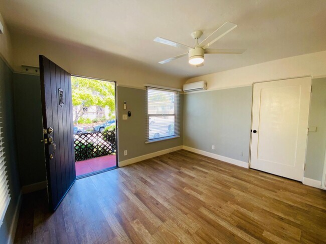 Building Photo - Charming 1 Bedroom North Park Apartment! Assigned Garage! Patio! In Unit Wash/Dryer!