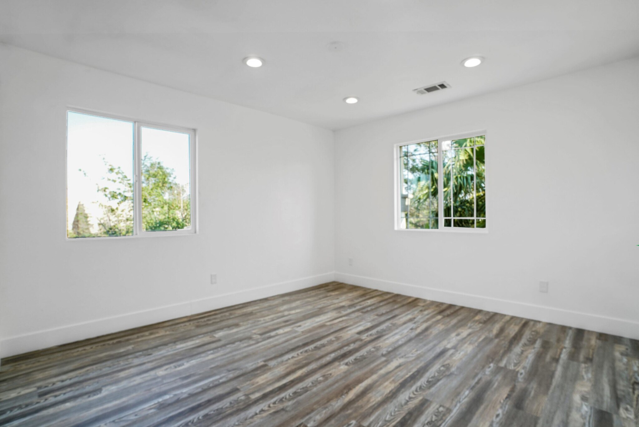 Building Photo - 3500 Desert Oak Dr