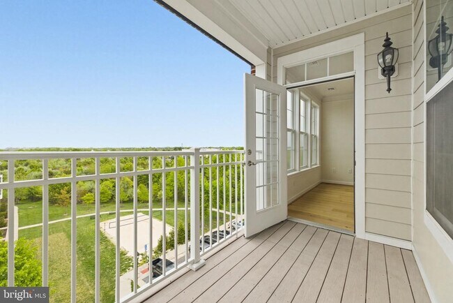 Building Photo - 13724 Neil Armstrong Ave