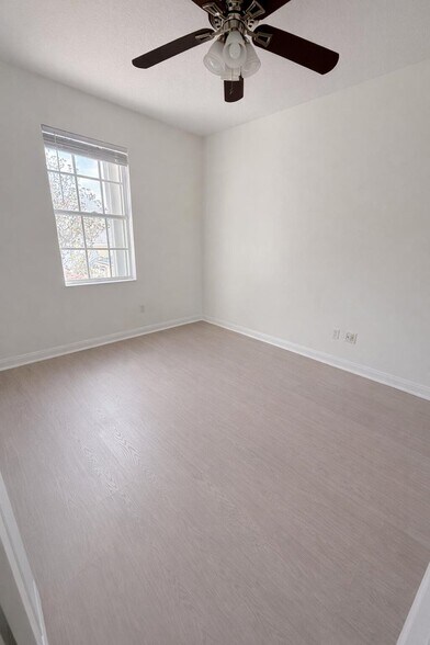 Building Photo - 181 Waterford Dr