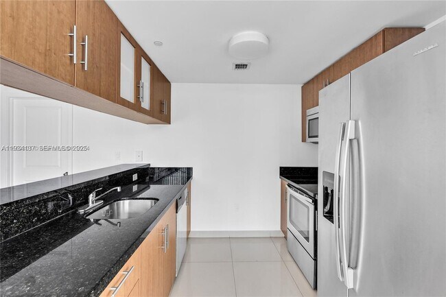 Building Photo - 601 NE 23rd St