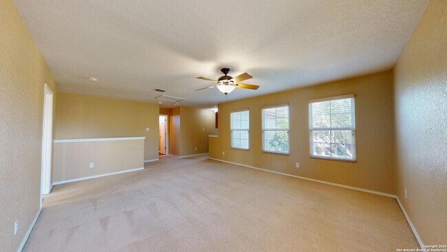Building Photo - 117 Foxglove Pass