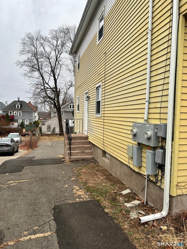 Building Photo - 34 Norman St