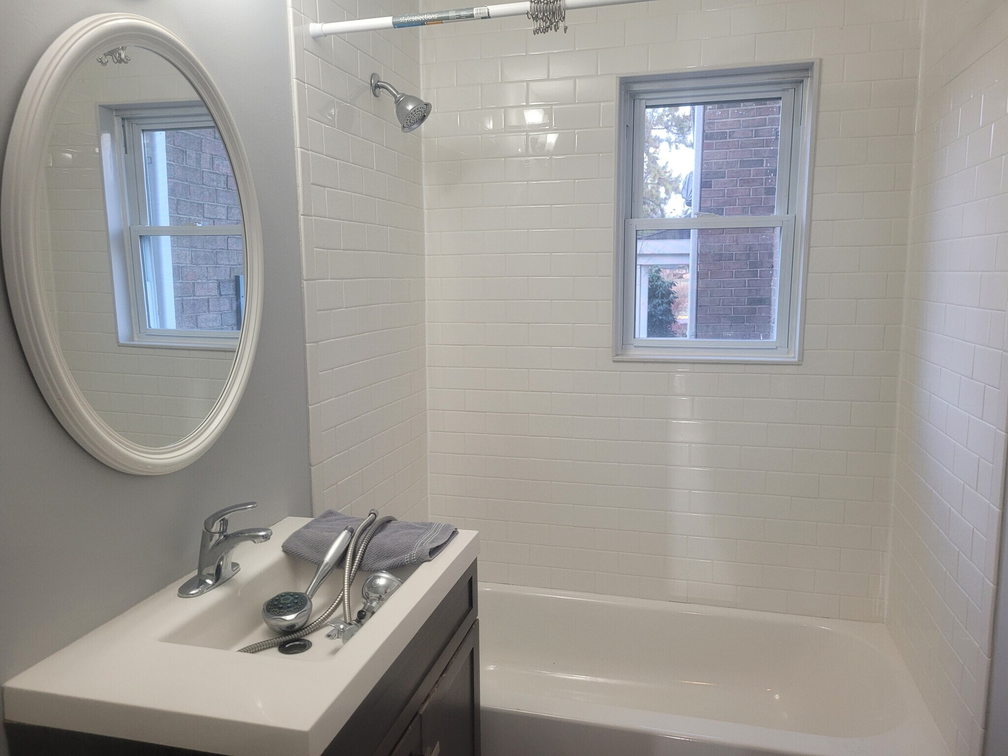 Building Photo - 56 Manchester Ct