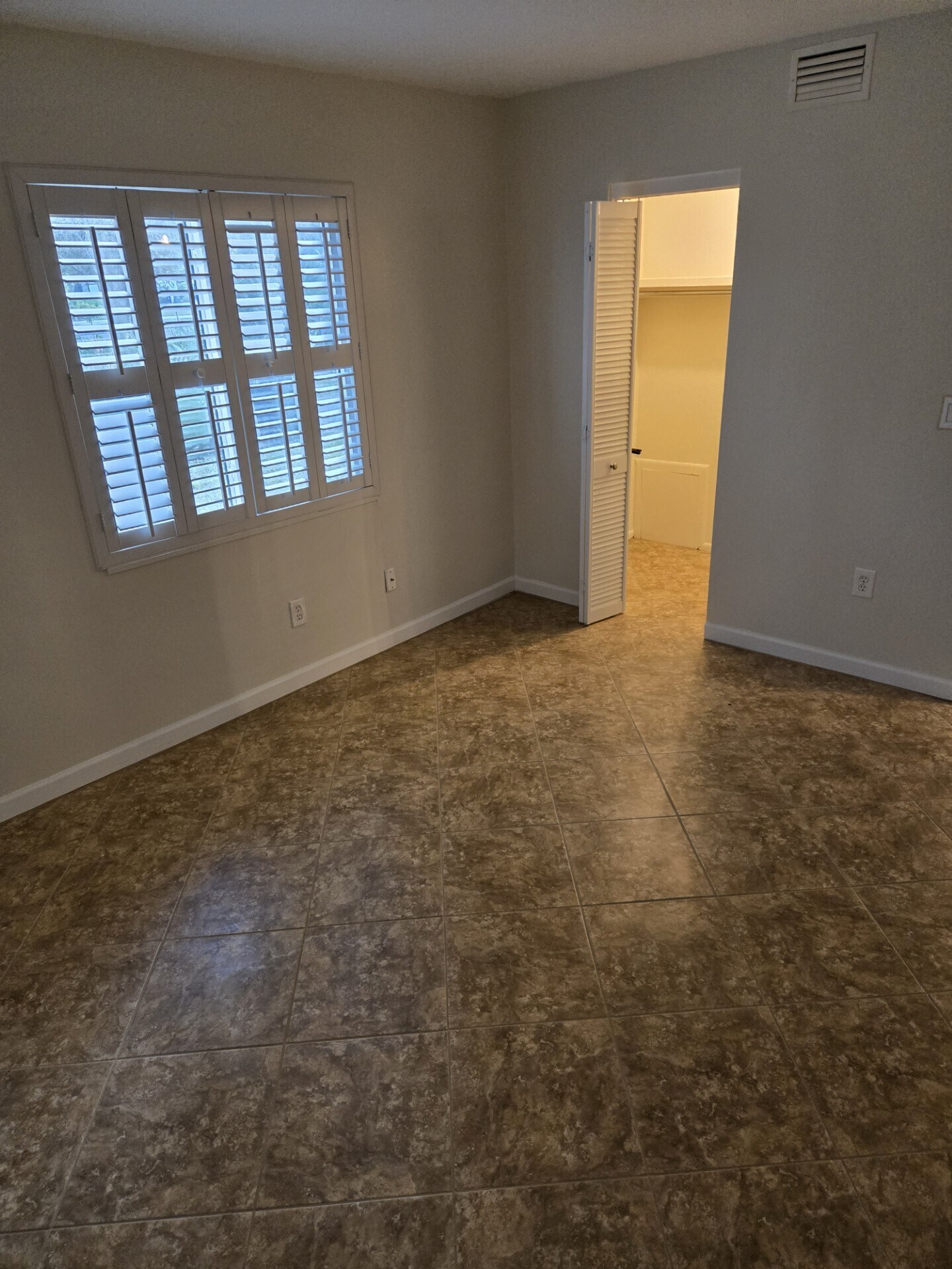 Building Photo - 2304 Ringling Blvd