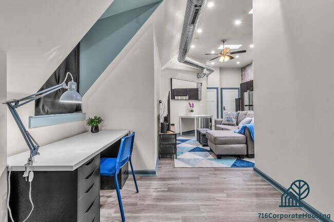 Building Photo - Furnished 2-Bedroom, 2-Bath Apartment near the Medical Campus