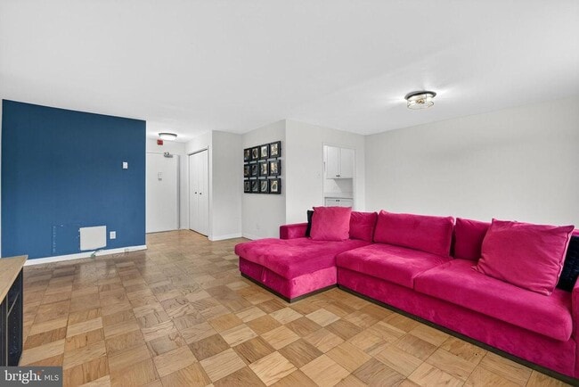 Building Photo - 1900 Lyttonsville Rd