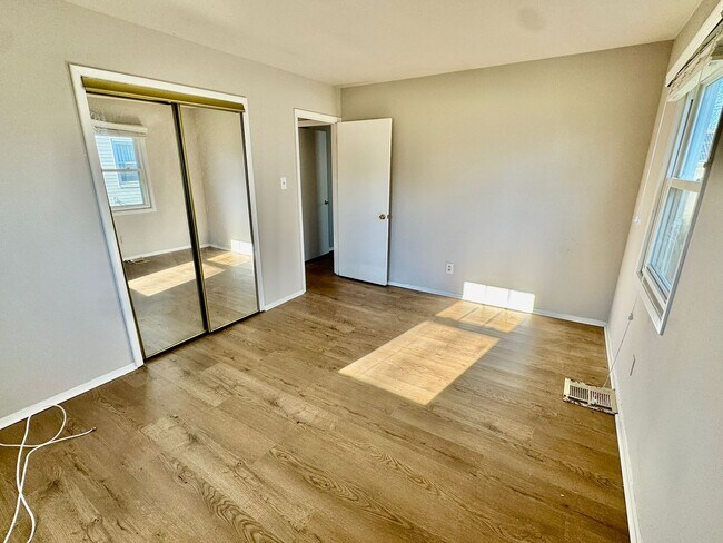 Building Photo - 77 Executive Ln