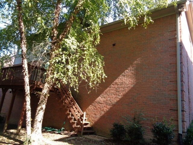 Building Photo - 928 Wonderland Pass