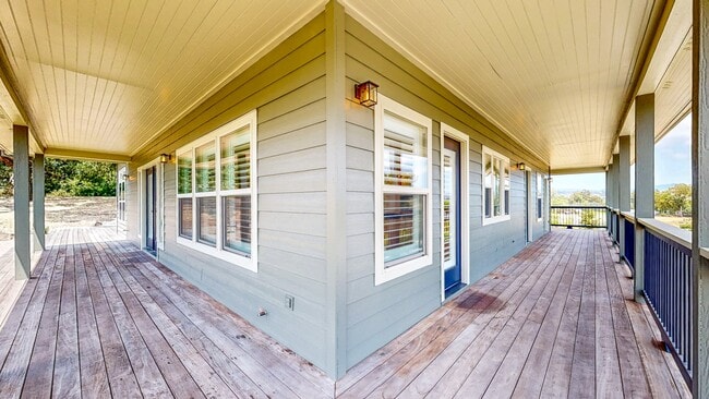 Building Photo - 9901 Old Camp Ln