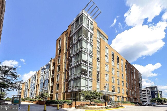 Primary Photo - 12025 New Dominion Pkwy