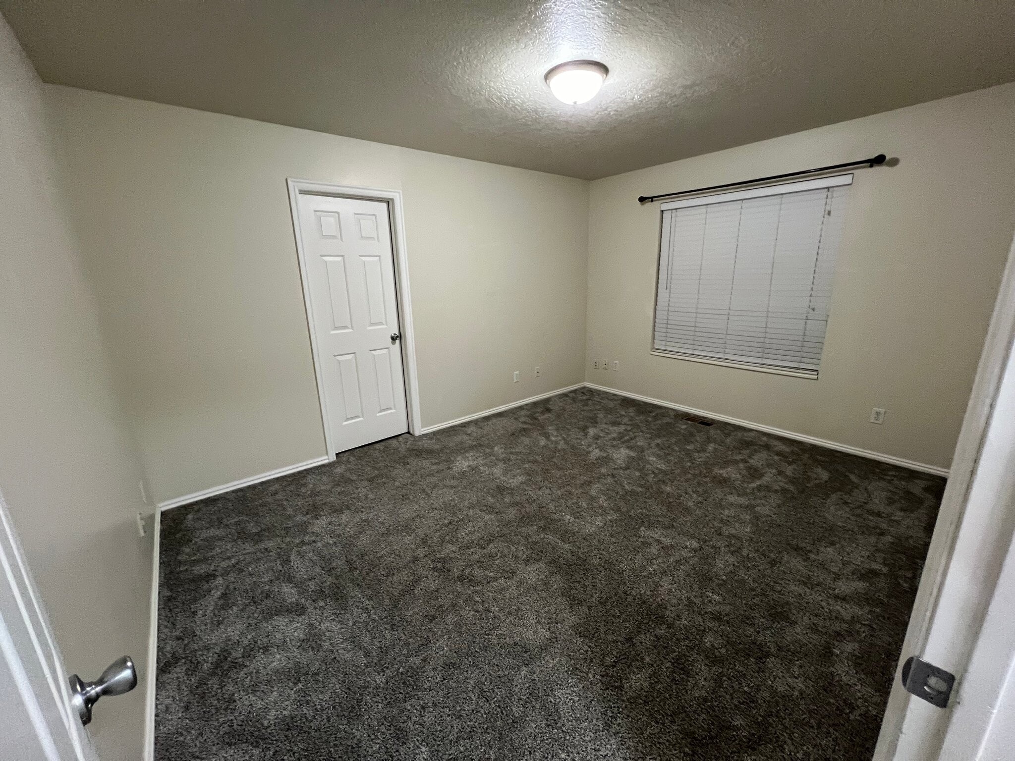 Building Photo - 3576 N Canary Way