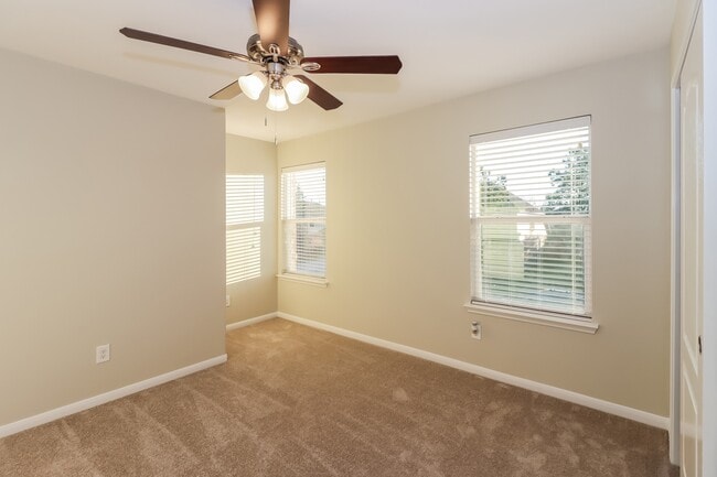 Building Photo - 1315 Lucas St