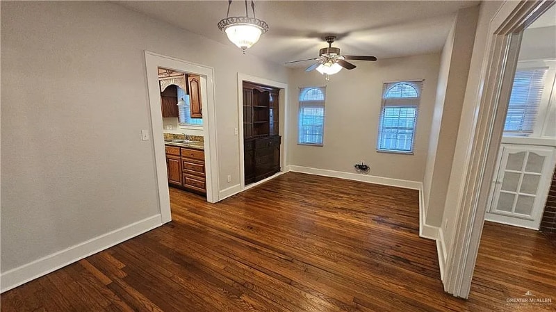 Building Photo - 1215 N 15th St