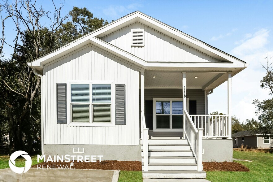 Primary Photo - 2119 Lewis St