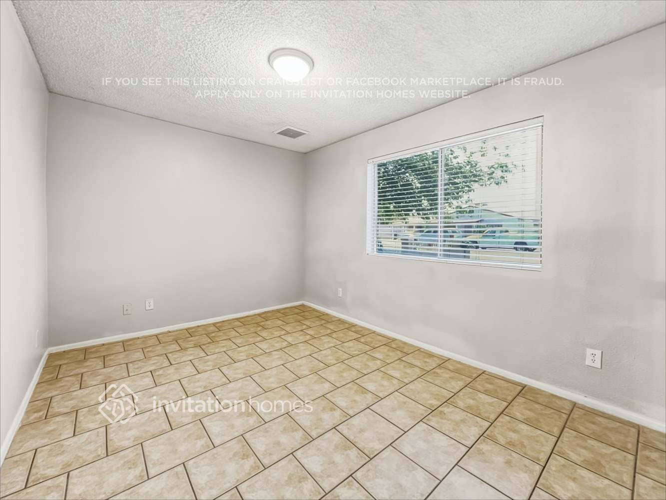 Building Photo - 5630 W Hubbell St