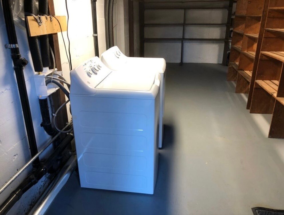 Building Photo - 9416 SW View Point Ter