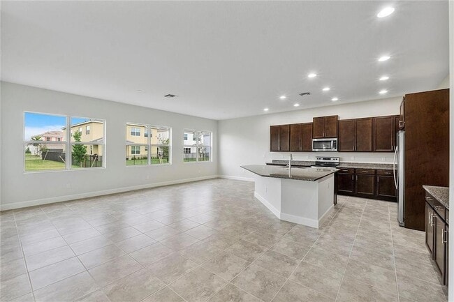 Building Photo - 14929 RedCove Pl