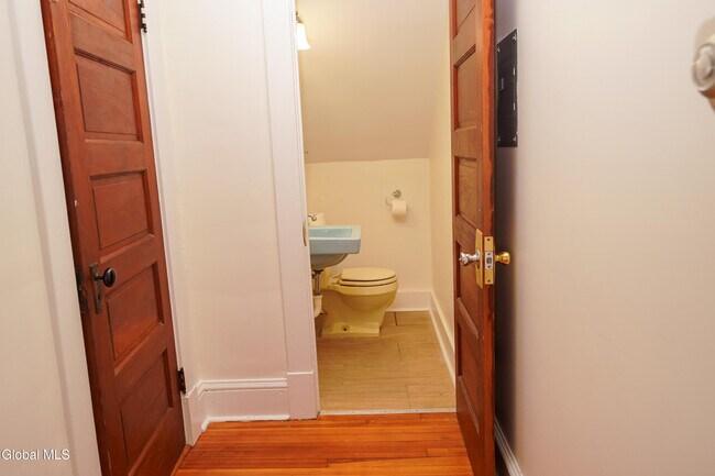 Building Photo - 11 Brayton St