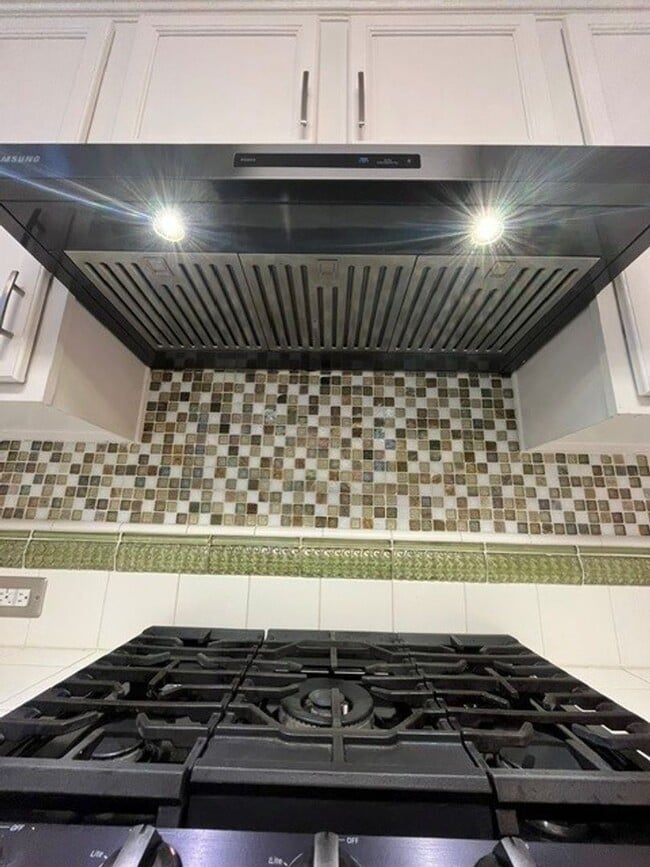 Building Photo - 1534 N Oliveto Ct
