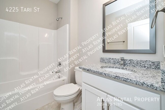 Building Photo - 4225 Tari St