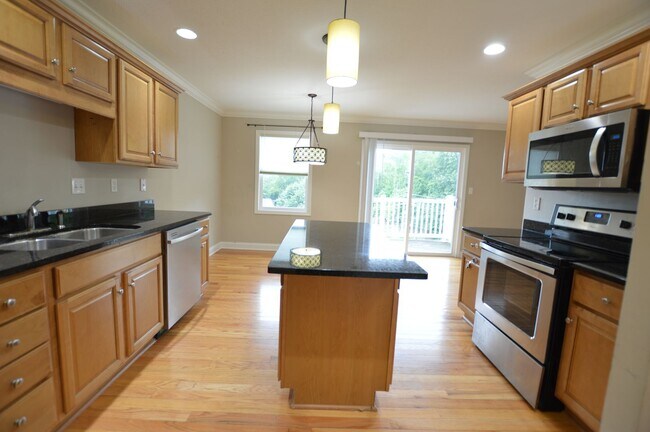 Building Photo - 232 Newberry Ln