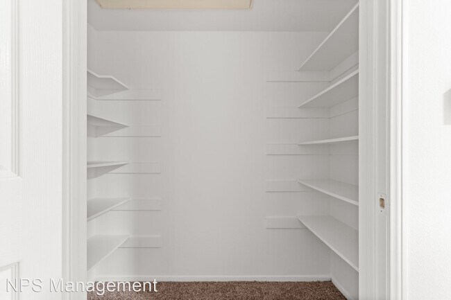 Building Photo - 1 br, 1 bath Apartment - 3485 Linden Ave 3...