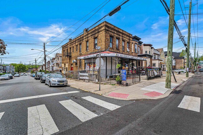 Building Photo - 245 Liberty Ave