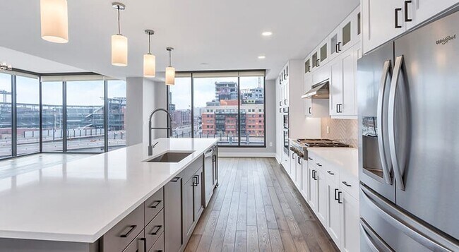 Building Photo - 1995 Wewatta St