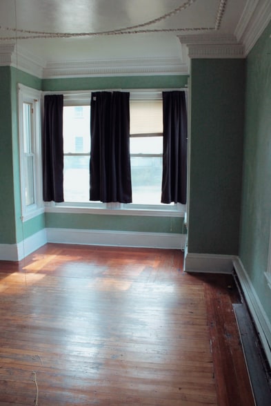 Primary Photo - 50 Astoria St