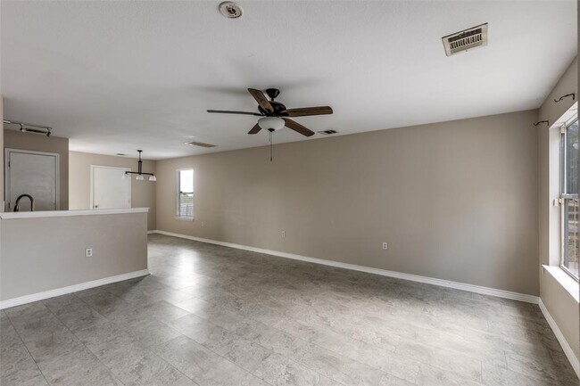 Building Photo - 11812 Lima Dr