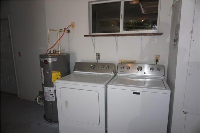 Building Photo - 10961 SW 84th Ave