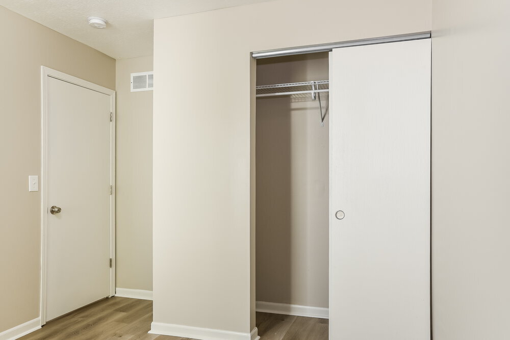 Building Photo - 6693 Laburnum Dr