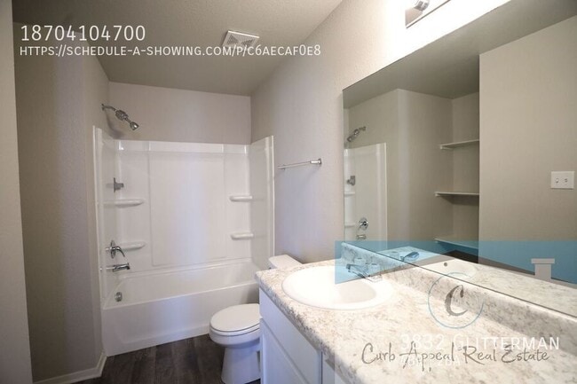 Building Photo - 3832 Glitterman-