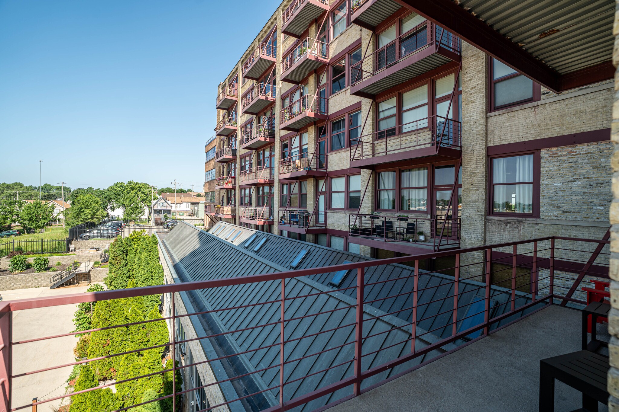 Views - 215 W Maple St