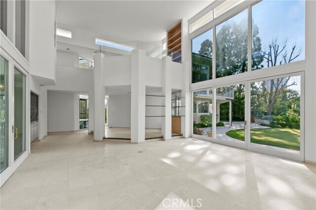 Building Photo - 2 Inverness Ln