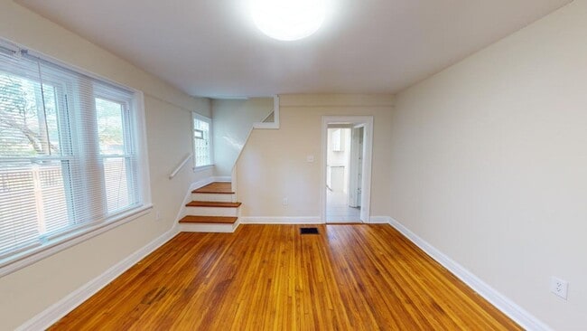 Building Photo - 137 Crestview Rd