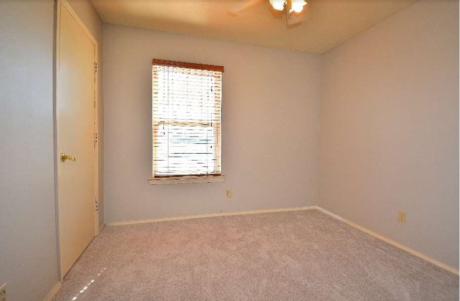 Building Photo - 1032 Camino Vista Aurora