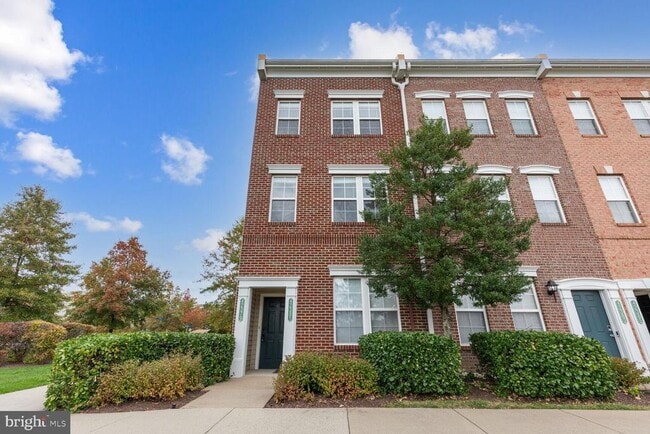 Building Photo - 42379 Goldenseal Square